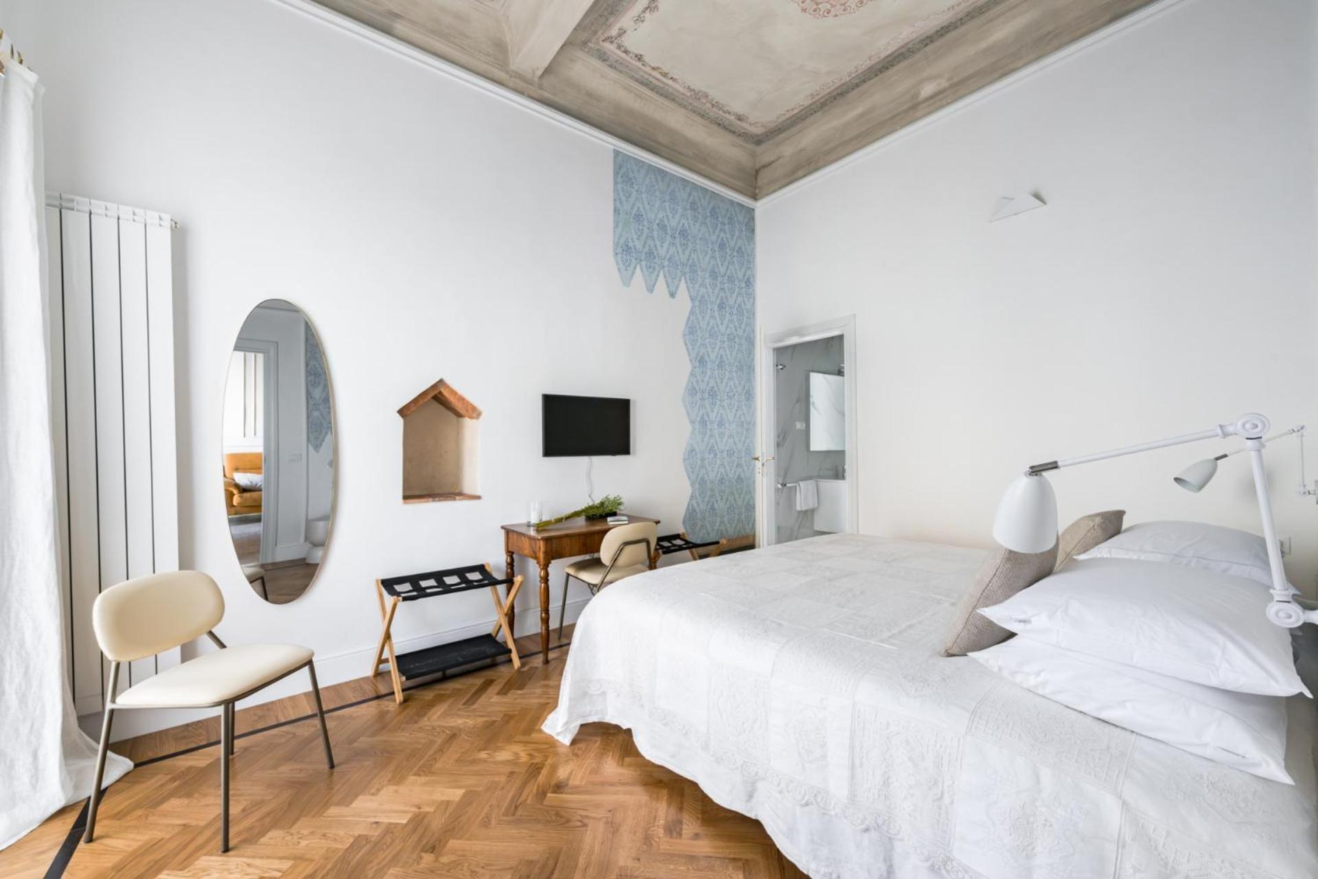- Frescoes Elegance Firenze